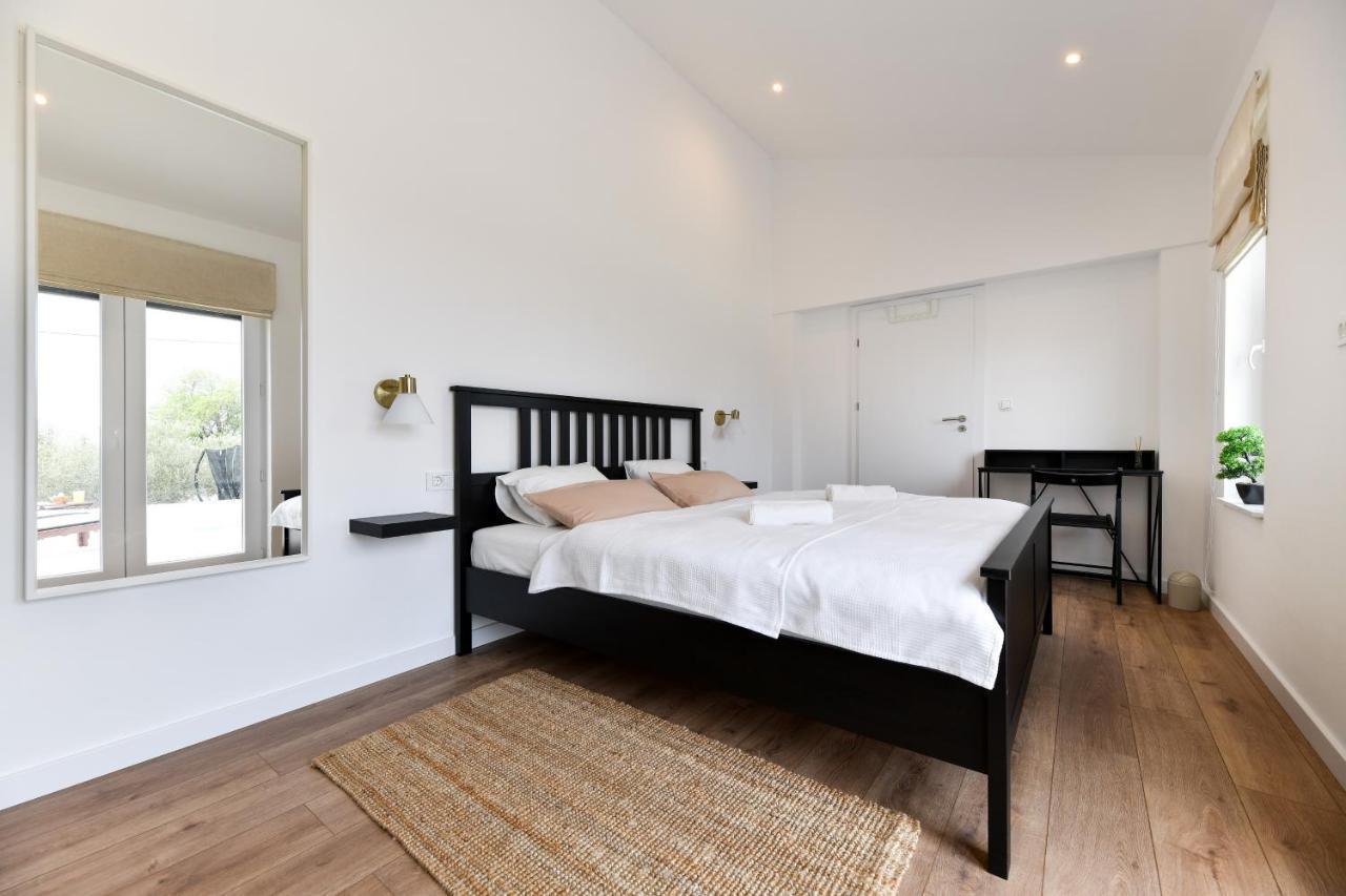 Wonderful Holiday House Bruno With Heated Pool Zadar Buitenkant foto