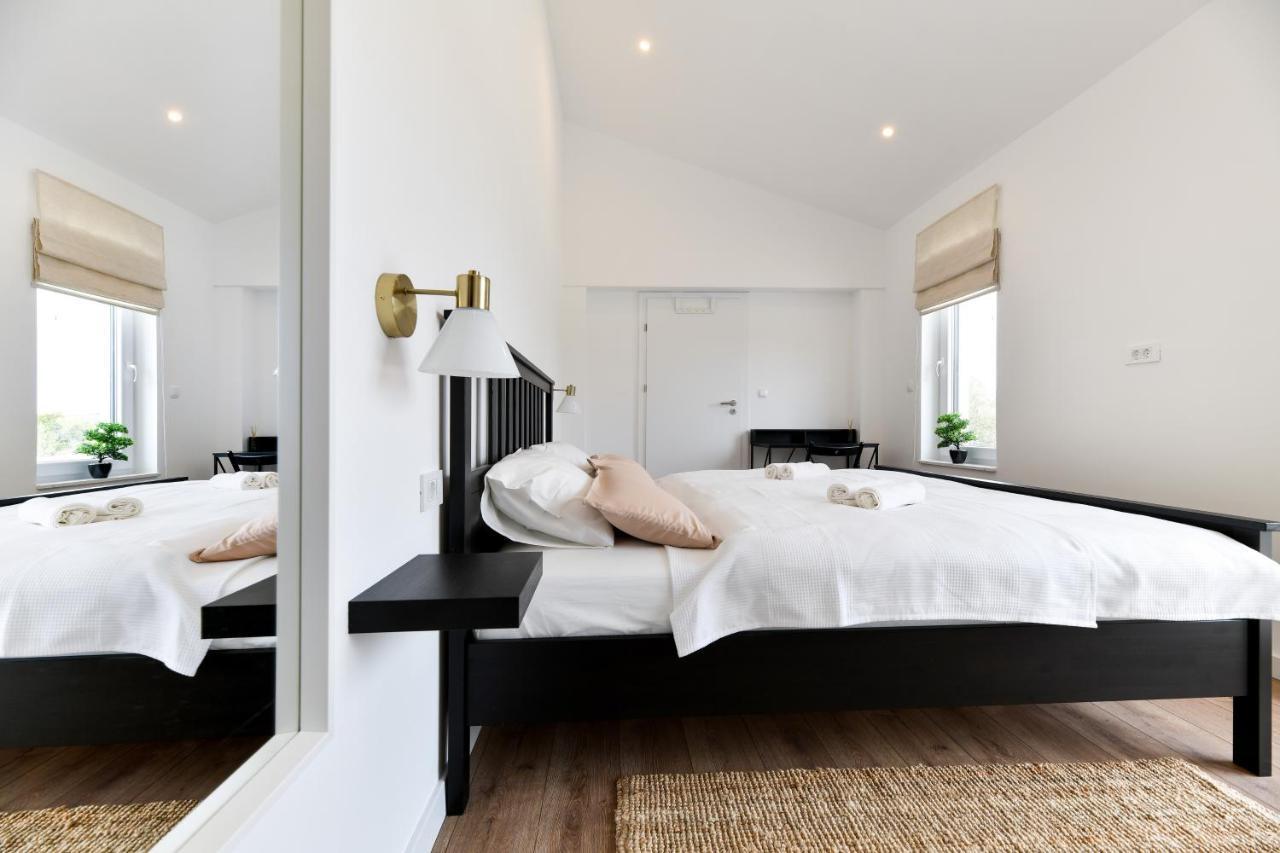 Wonderful Holiday House Bruno With Heated Pool Zadar Buitenkant foto