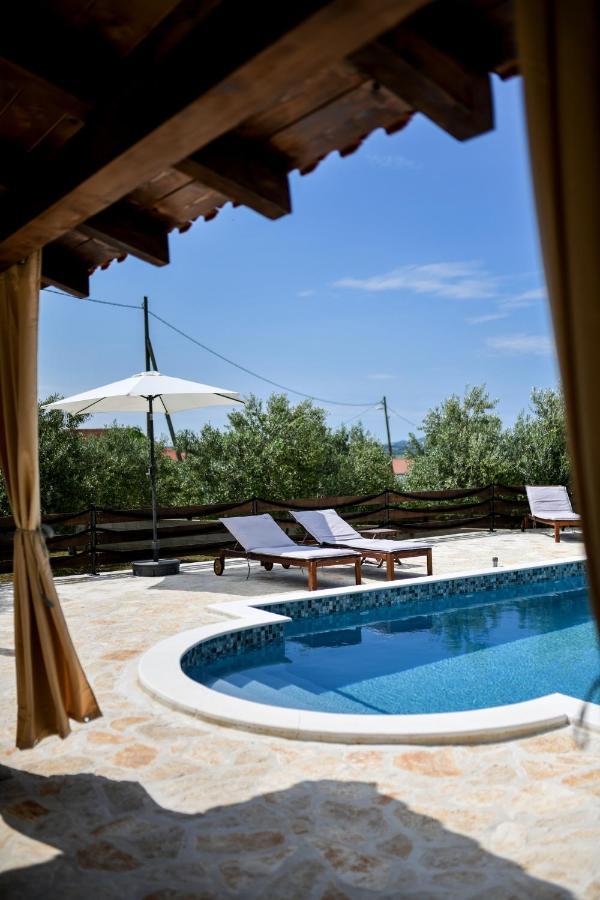 Wonderful Holiday House Bruno With Heated Pool Zadar Buitenkant foto
